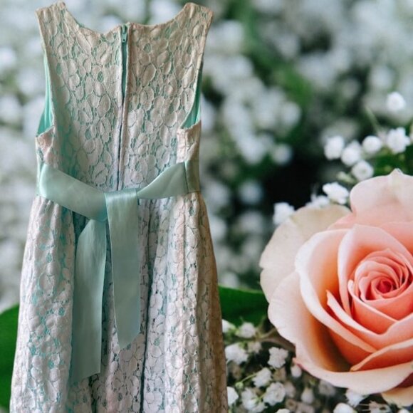 Jessica Ann Floral Lace Dress - Picture 6 of 12